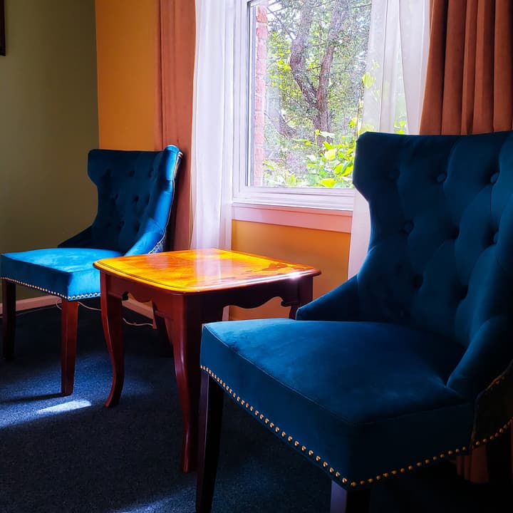 James Bay Inn Hotel & Suites