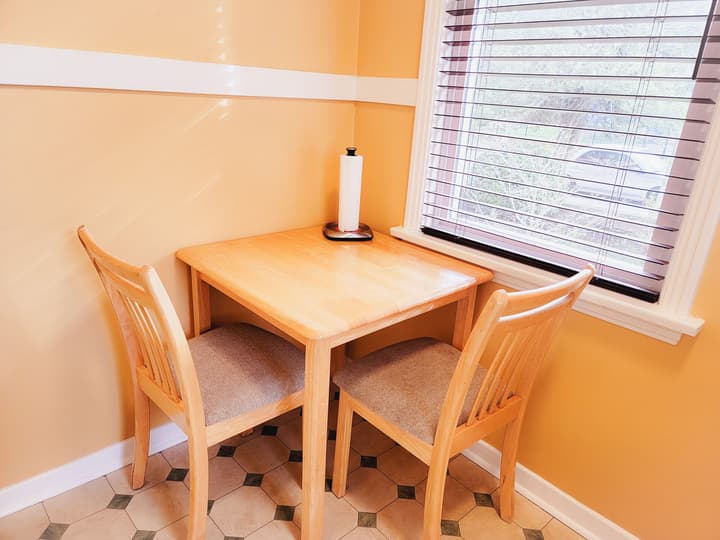 James Bay Inn Hotel & Suites