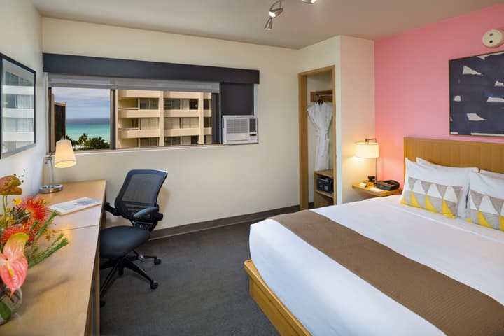 Vive Hotel Waikiki