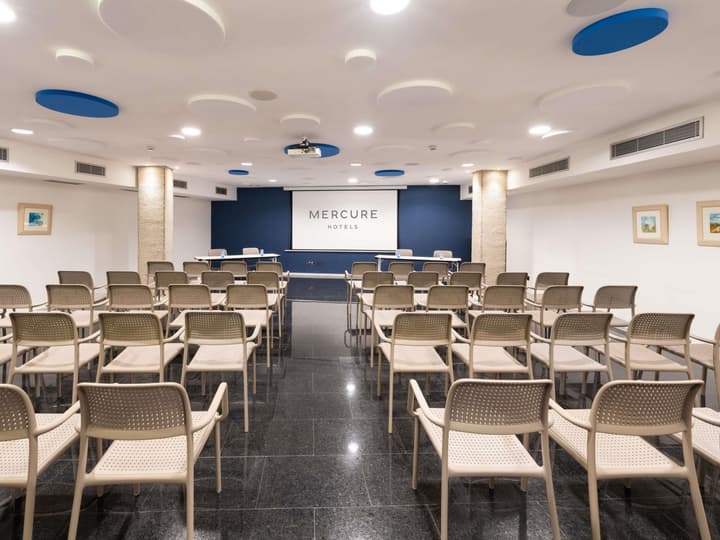Mercure Bilbao Jardines De Albia