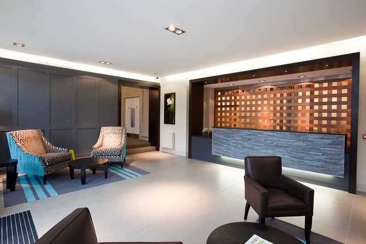 The Lodge Hotel - Putney