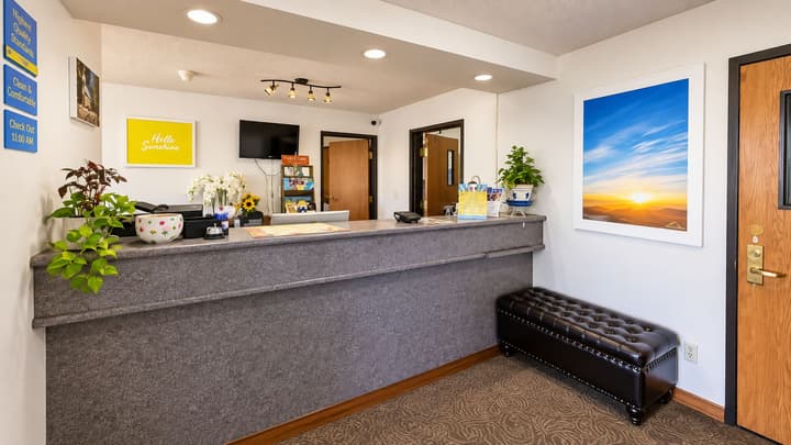 Days Inn by Wyndham Battlefield Rd/Hwy 65