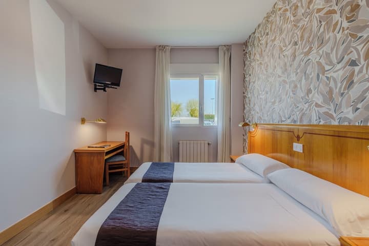 Hotel  Rey Arturo Burgos