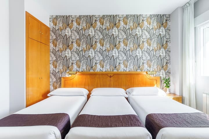 Hotel  Rey Arturo Burgos
