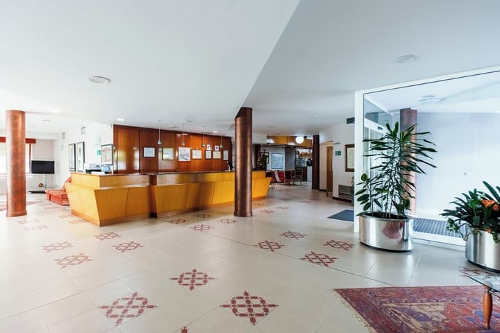 Hotel  Rey Arturo Burgos