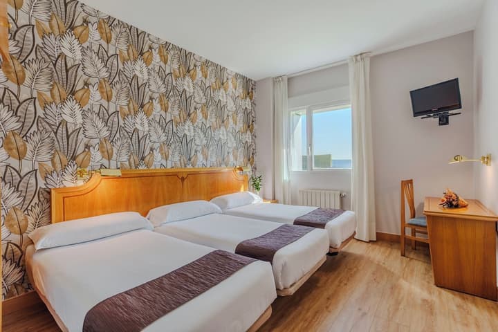 Hotel  Rey Arturo Burgos