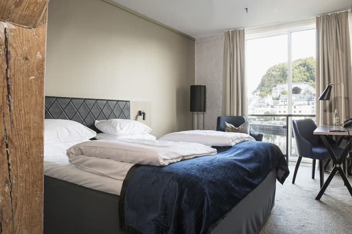 Hotel Brosundet