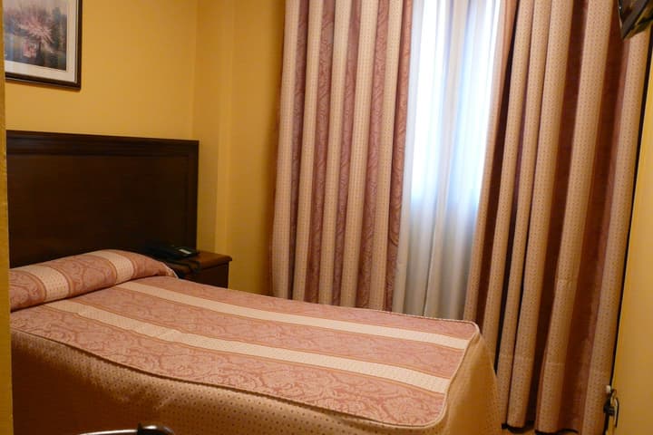 Hotel IDH Angel