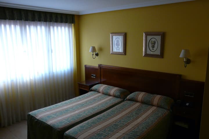 Hotel IDH Angel