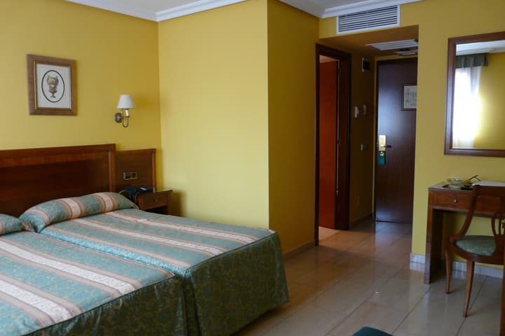 Hotel IDH Angel