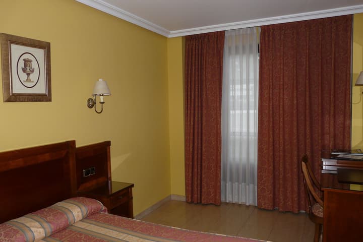 Hotel IDH Angel