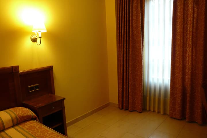 Hotel IDH Angel