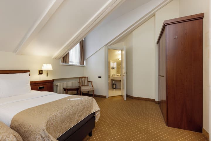 My City Hotel