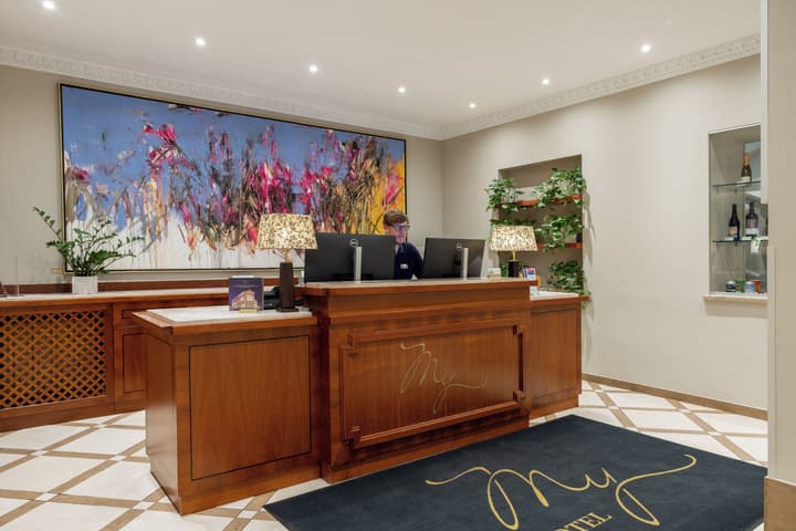 My City Hotel