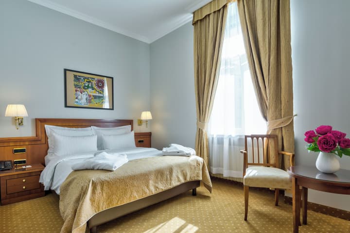 My City Hotel