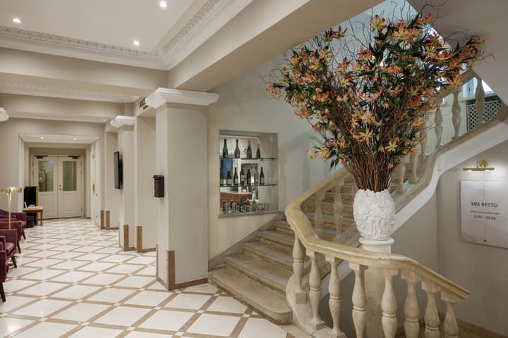 My City Hotel