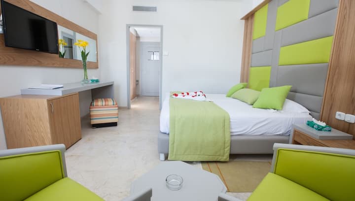 HOUDA YASMINE MARINA & SPA