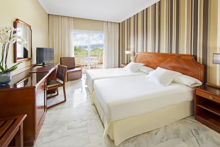 Elba Motril Beach & Business Resort