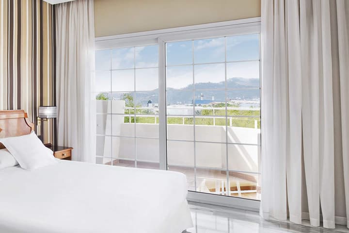 Elba Motril Beach & Business Resort
