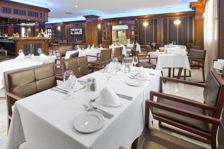 Elba Motril Beach & Business Resort