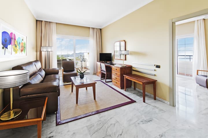 Elba Motril Beach & Business Resort