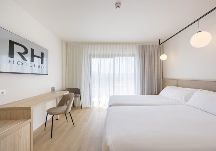 Hotel RH Arena By Hoteles RH
