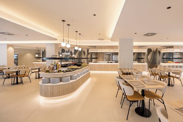 Hotel RH Arena By Hoteles RH