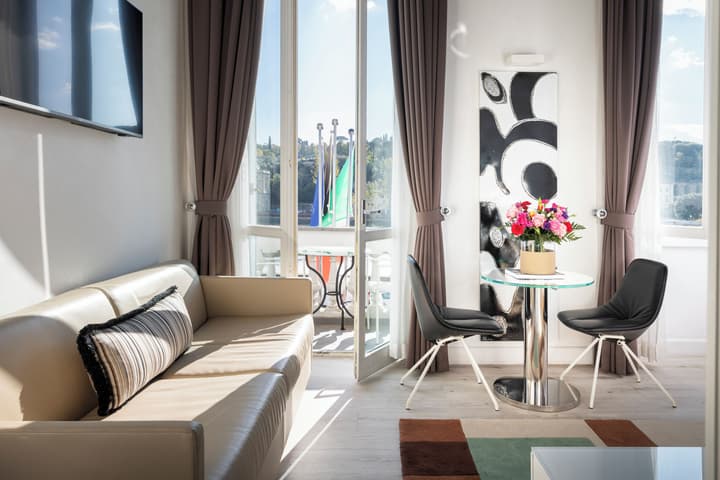 LHP Hotel River & SPA