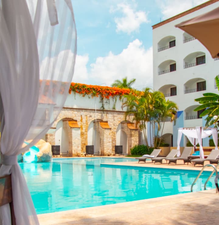 Gran Plaza Hotel & Convention Center
