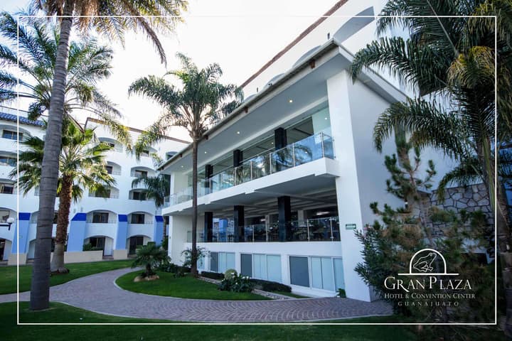 Gran Plaza Hotel & Convention Center
