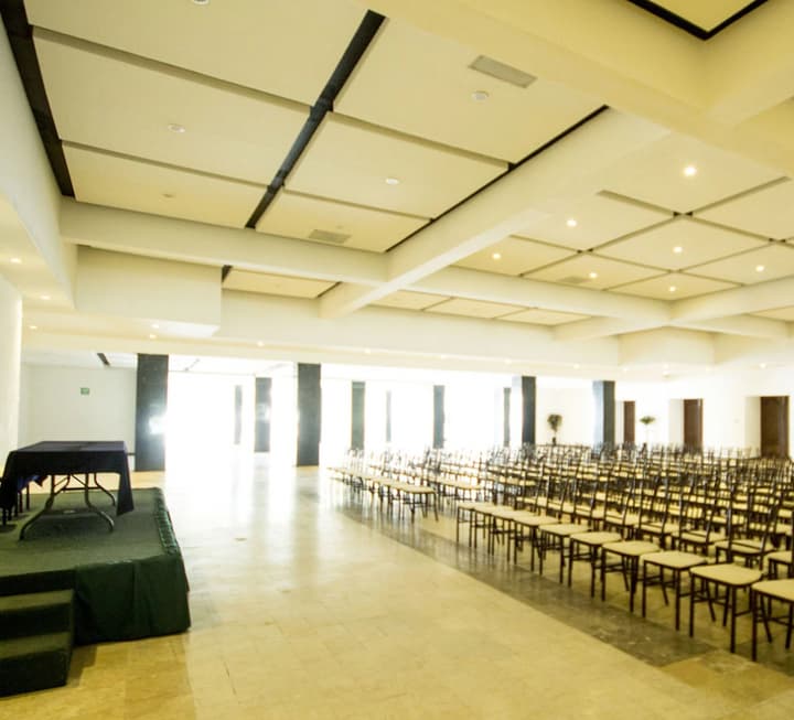 Gran Plaza Hotel & Convention Center