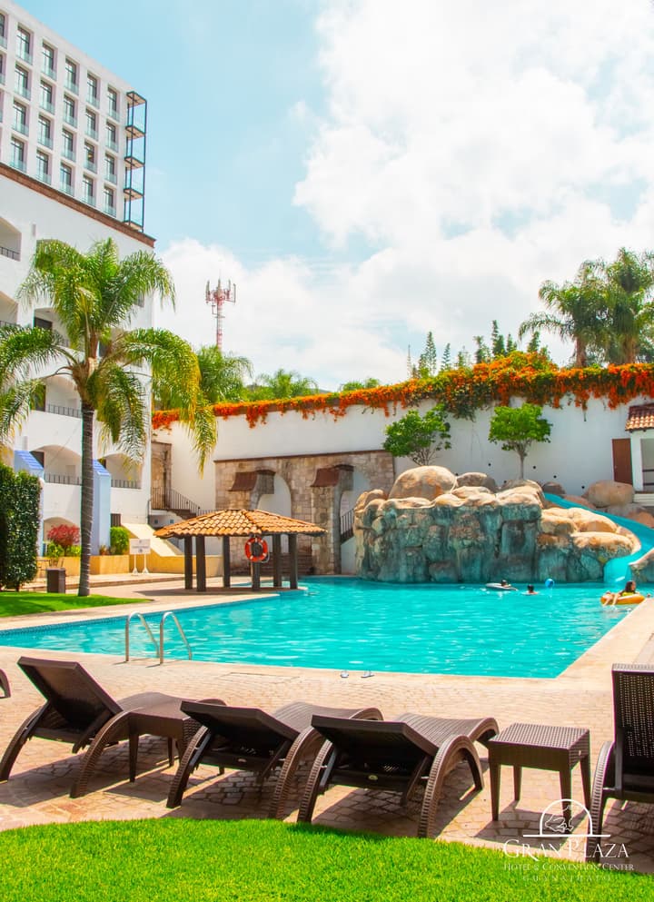 Gran Plaza Hotel & Convention Center
