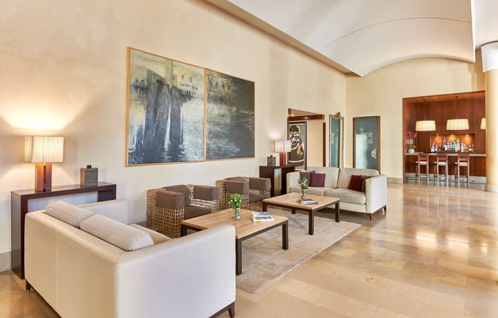 NH Collection Palacio de Burgos