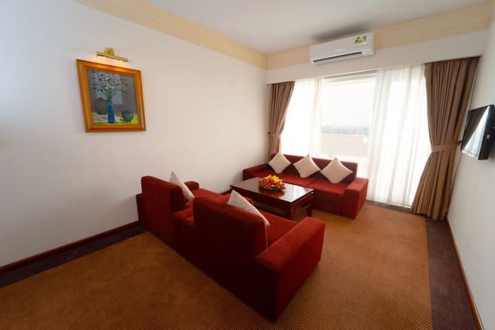 Century Riverside Hotel Hue