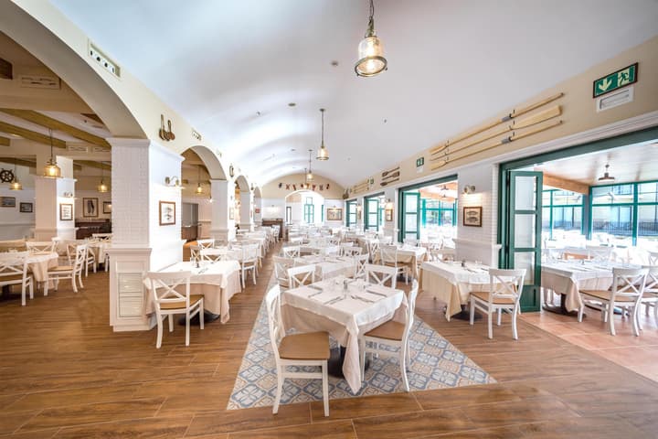 Hotel PortAventura - Includes unlimited access to PortAventura Park & 1 day access to Ferrari Land