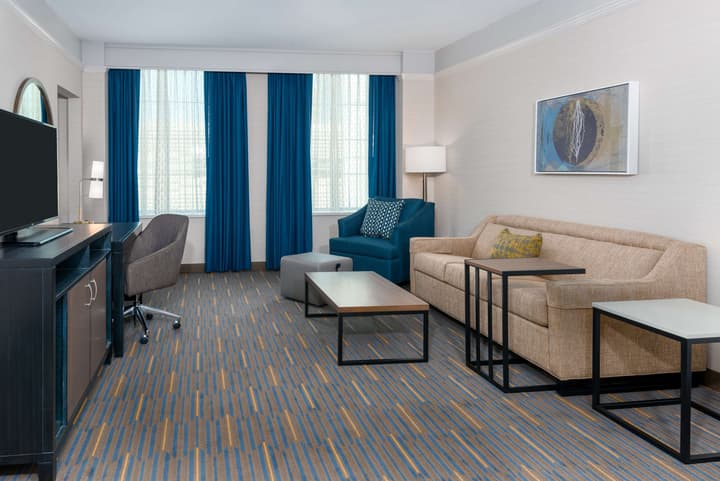 Hampton Inn & Suites Buffalo Downtown