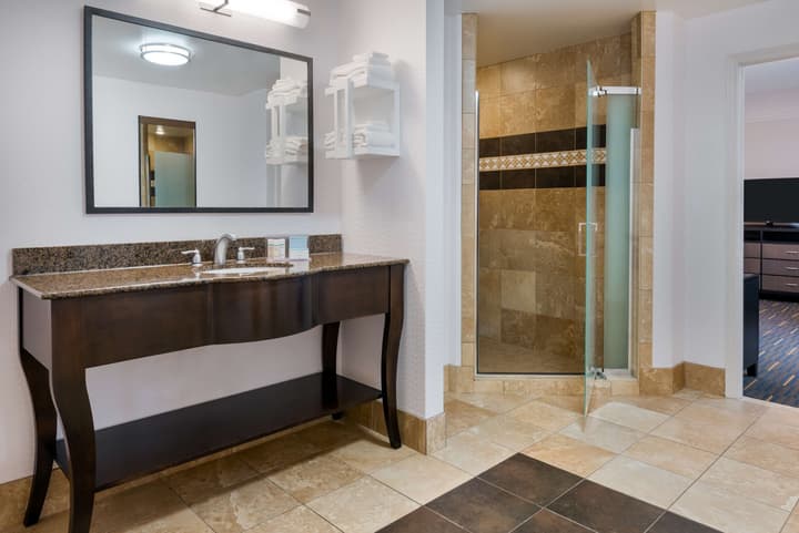 Hampton Inn & Suites Buffalo Downtown