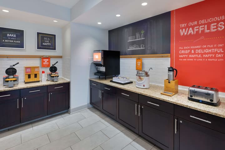Hampton Inn & Suites Buffalo Downtown