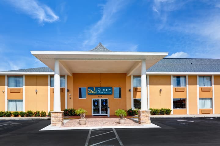 Quality Inn & Suites Heritage Park