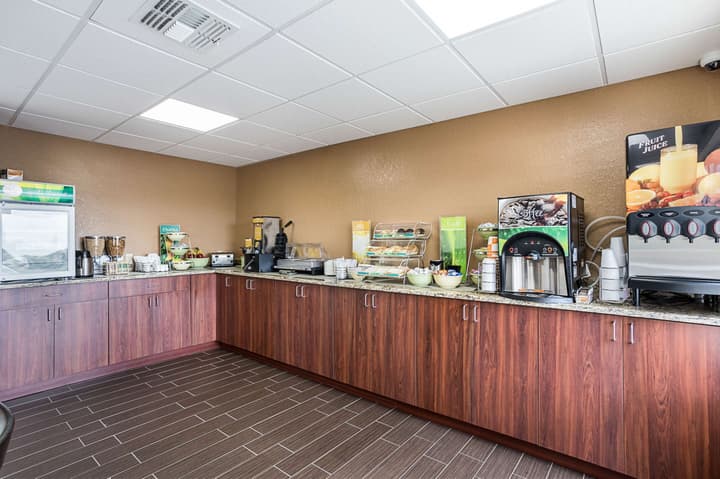 Quality Inn & Suites Heritage Park