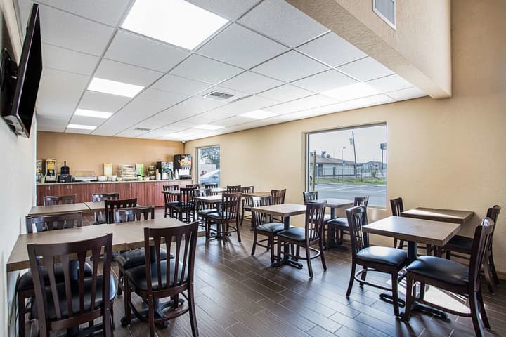 Quality Inn & Suites Heritage Park
