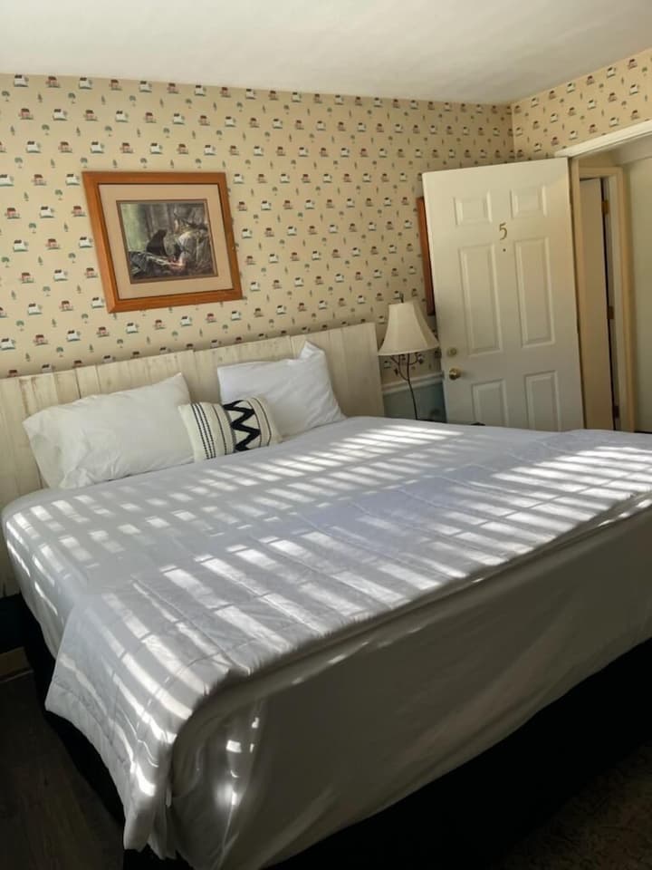 Cinnamon Bear Inn