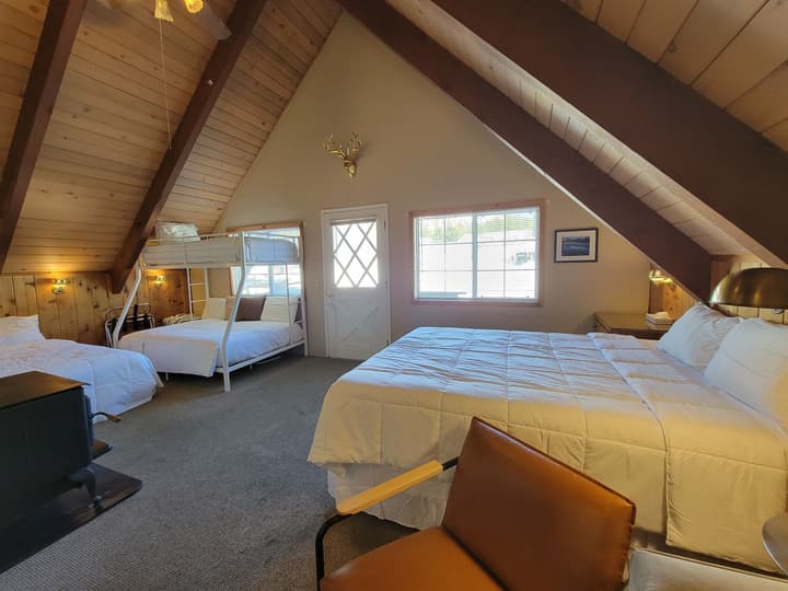 Cinnamon Bear Inn