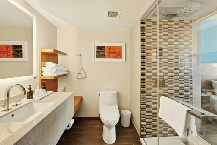 Shore Hotel