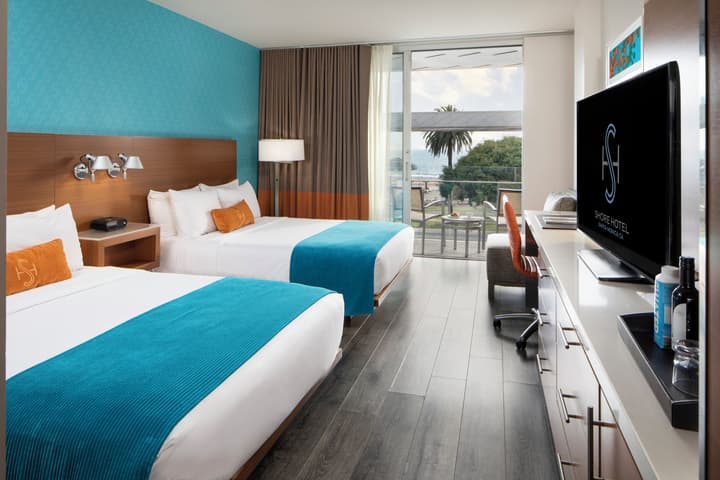 Shore Hotel