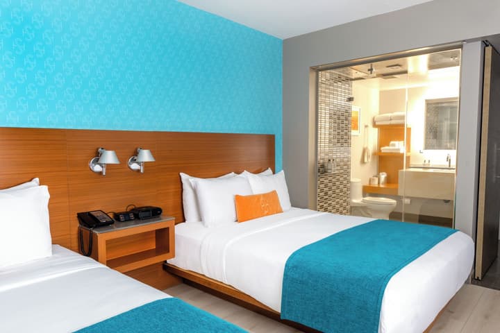 Shore Hotel