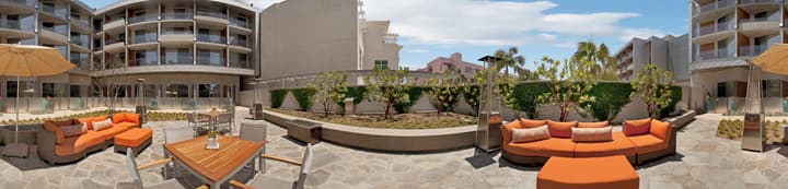Shore Hotel