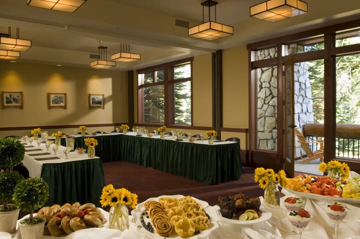 Wuksachi Lodge