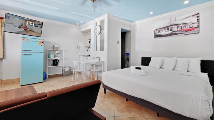 Plaza Beach Hotel Beachfront Resort