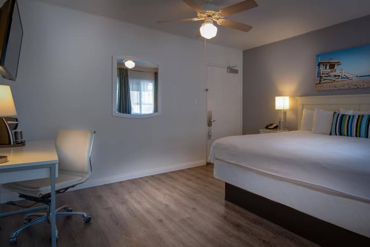 Bayside Hotel